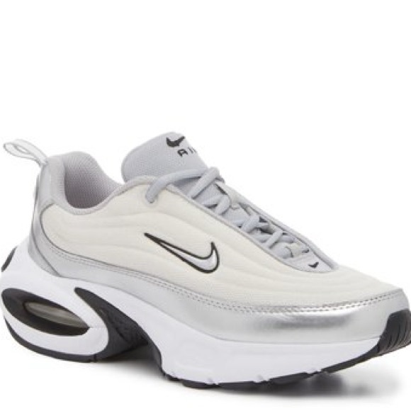 Nike Air Max women’s portal sneaker Zise 8.5 New - Picture 13 of 15